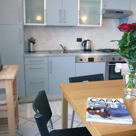 First Floor Apartment Moniga del Garda